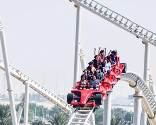 Ferrari World atracciones