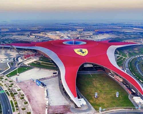Ferrari World atracciones