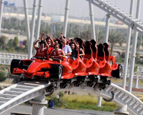 Ferrari World atracciones